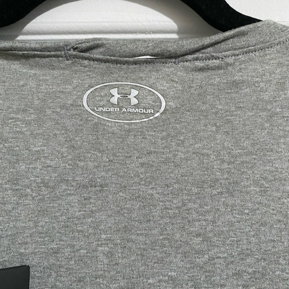 Under Armour performance top, NWT, gray S - Picture 2 of 3